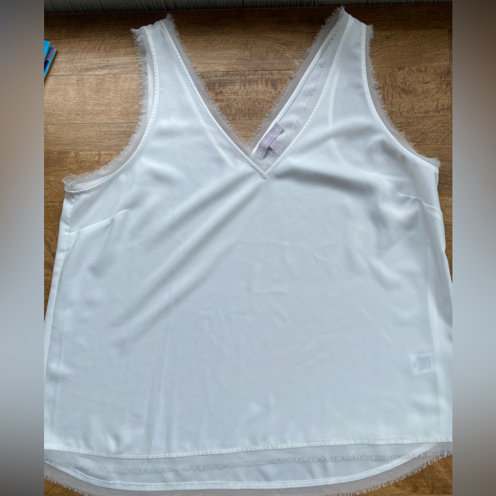 Nordstrom Chelsea 28 Women’s Ivory Raw Edge Top/Tank